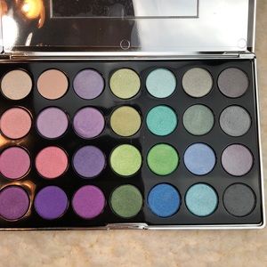 The Cosmo collection blizzard color cool collectio